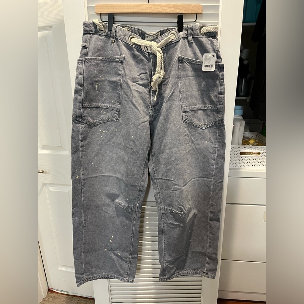 Free people moxie NWT pull on barrel jeans. GRAY - Picture 3 of 6